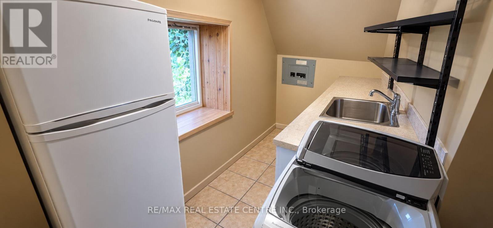 UPPER LOFT - 267 ABERDEEN AVENUE, Hamilton (Kirkendall) — photo 7