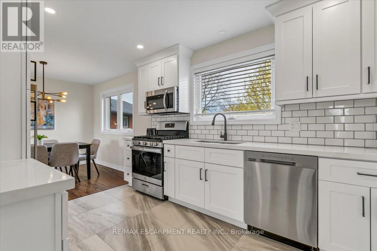 UPPER - 58 COLUMBIA DRIVE, Hamilton (Buchanan) — photo 9