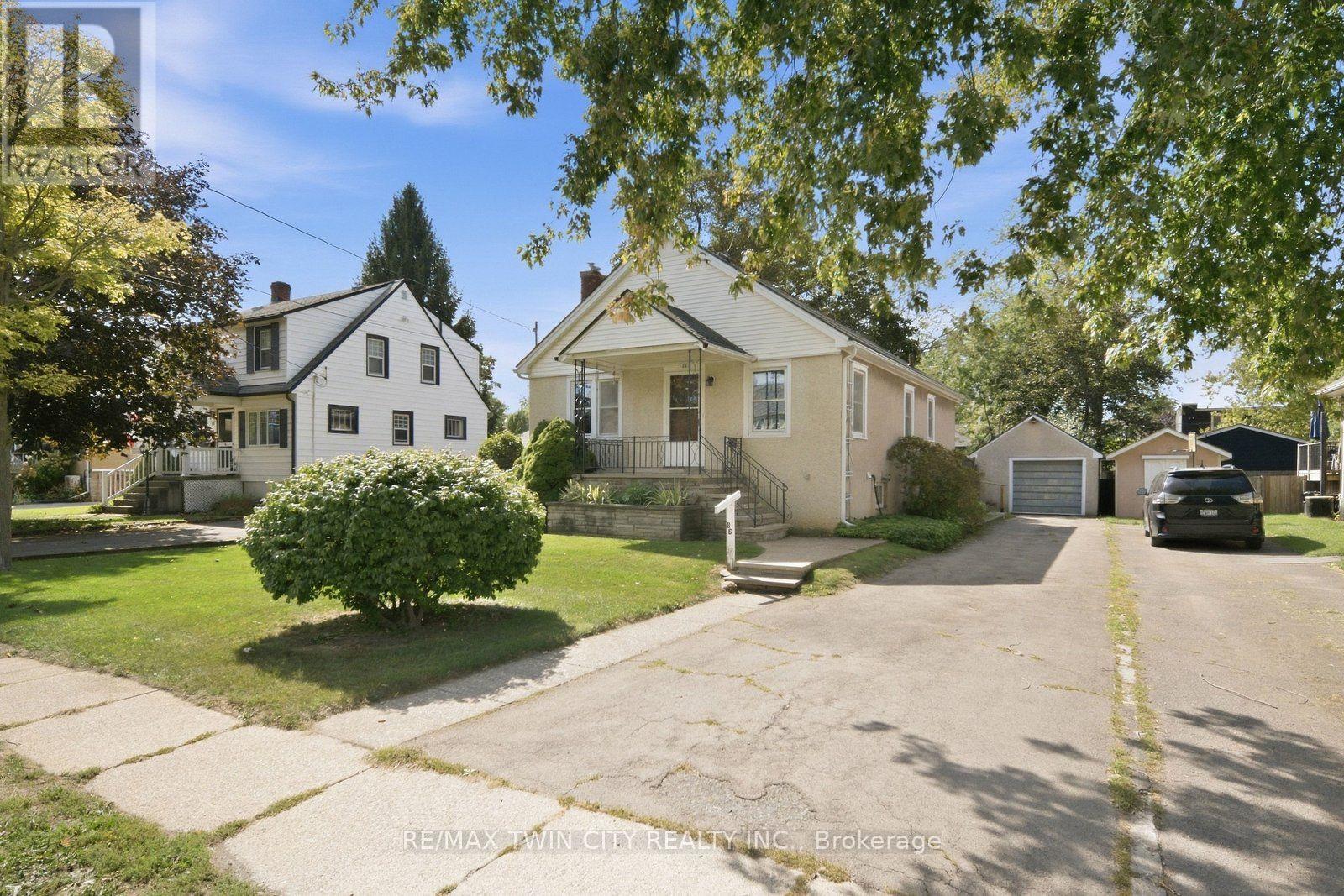 86 FOREST AVENUE, Port Colborne (Sugarloaf) — photo 2