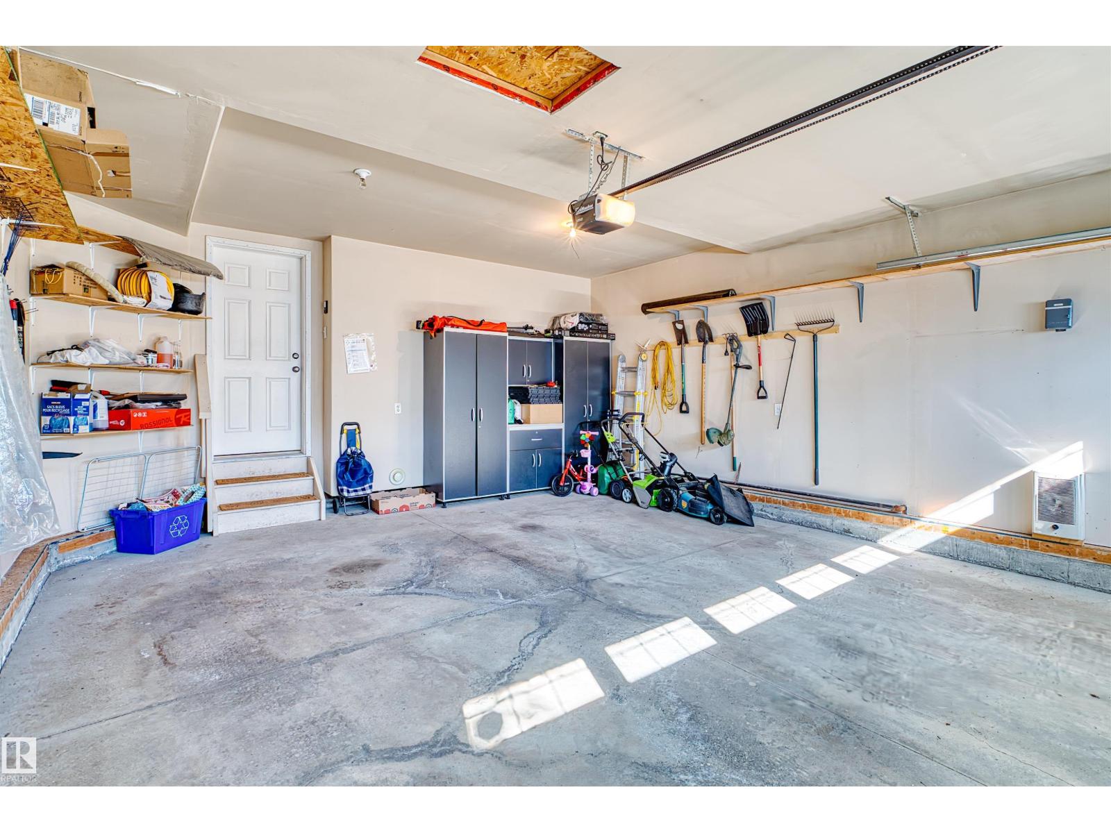 20616 56 AV NW - 30