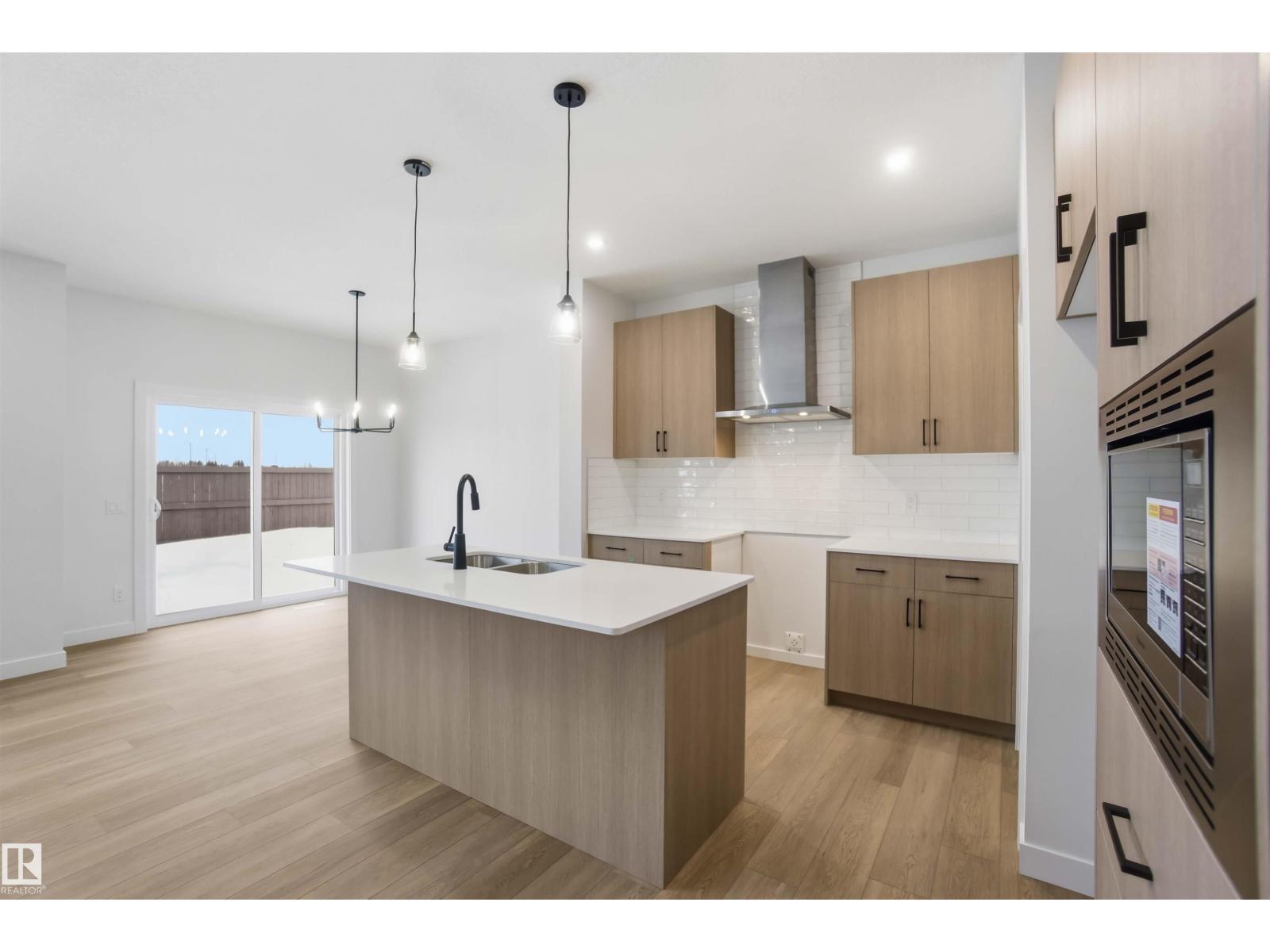 19348 29 AV NW - 5