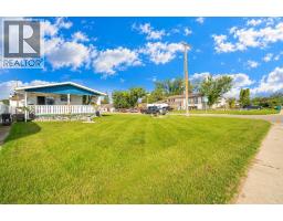 402 Main Street S, Redcliff, AB T0J2P0 Photo 37