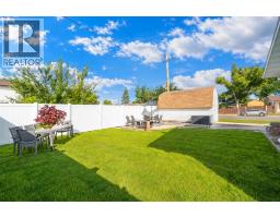 402 Main Street S, Redcliff, AB T0J2P0 Photo 31