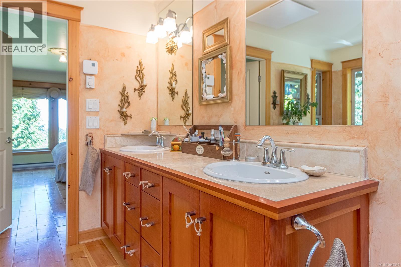 1860 Ashling Rd - Image 45