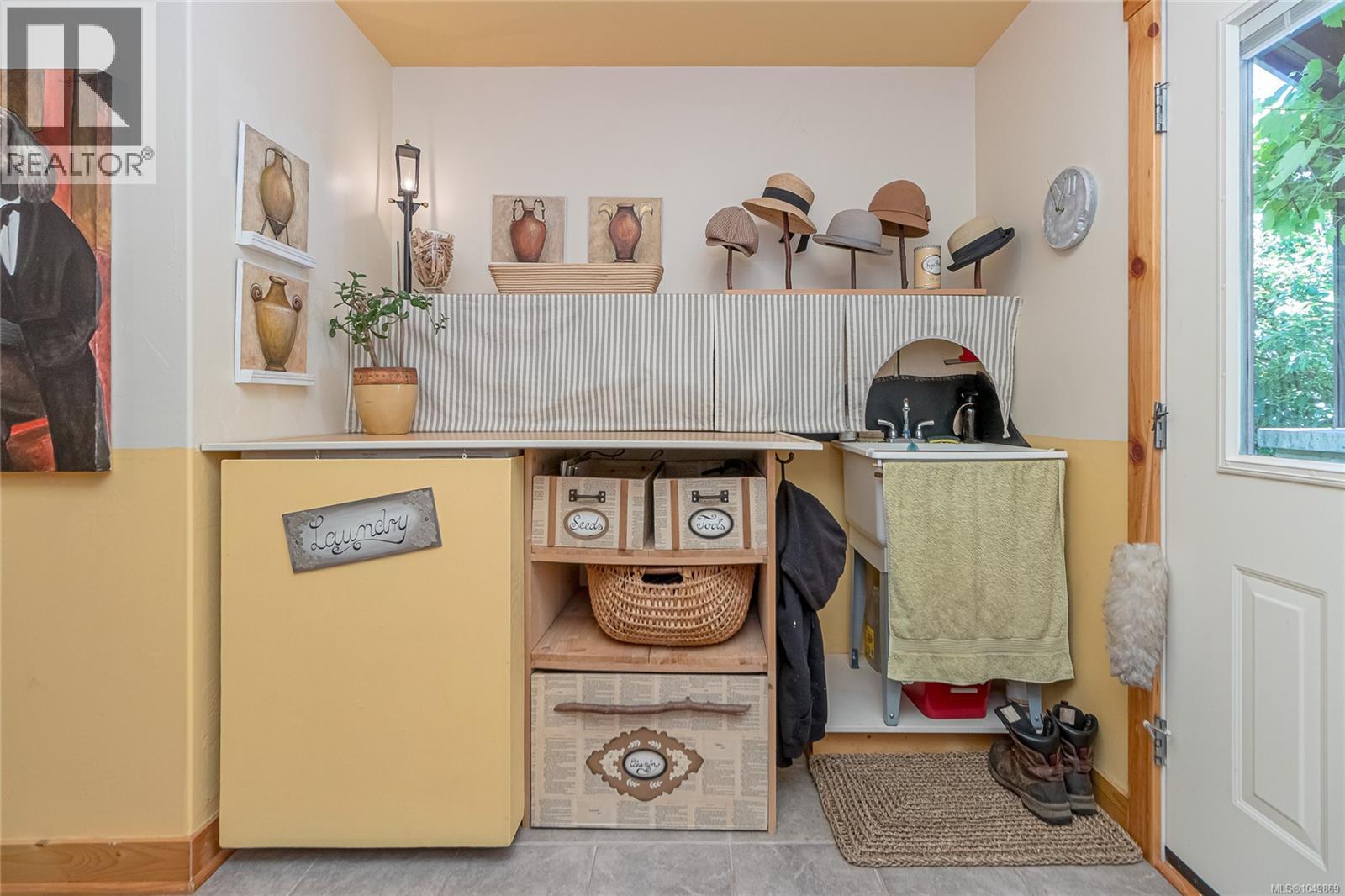 1860 Ashling Rd - 50