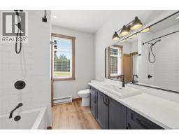 859 Andreef Rd, Qualicum Beach, BC V9K2T6 Photo 63