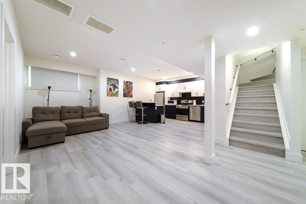 19731 26 AV NW - Image 30