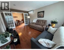 Bath (# pieces 1-6) - 227 Francine, Beresford, NB E8K1N6 Photo 9