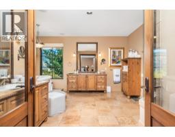 3006 Coachwood Crescent, Coldstream, BC V1B3Y4 Photo 37