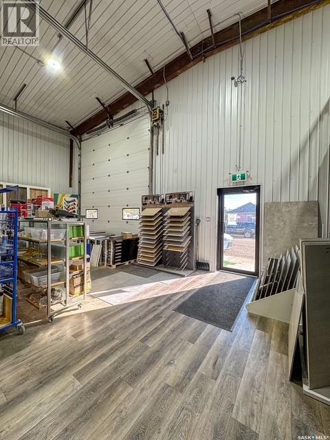 164 8th AVENUE NW, Swift Current — photo 2