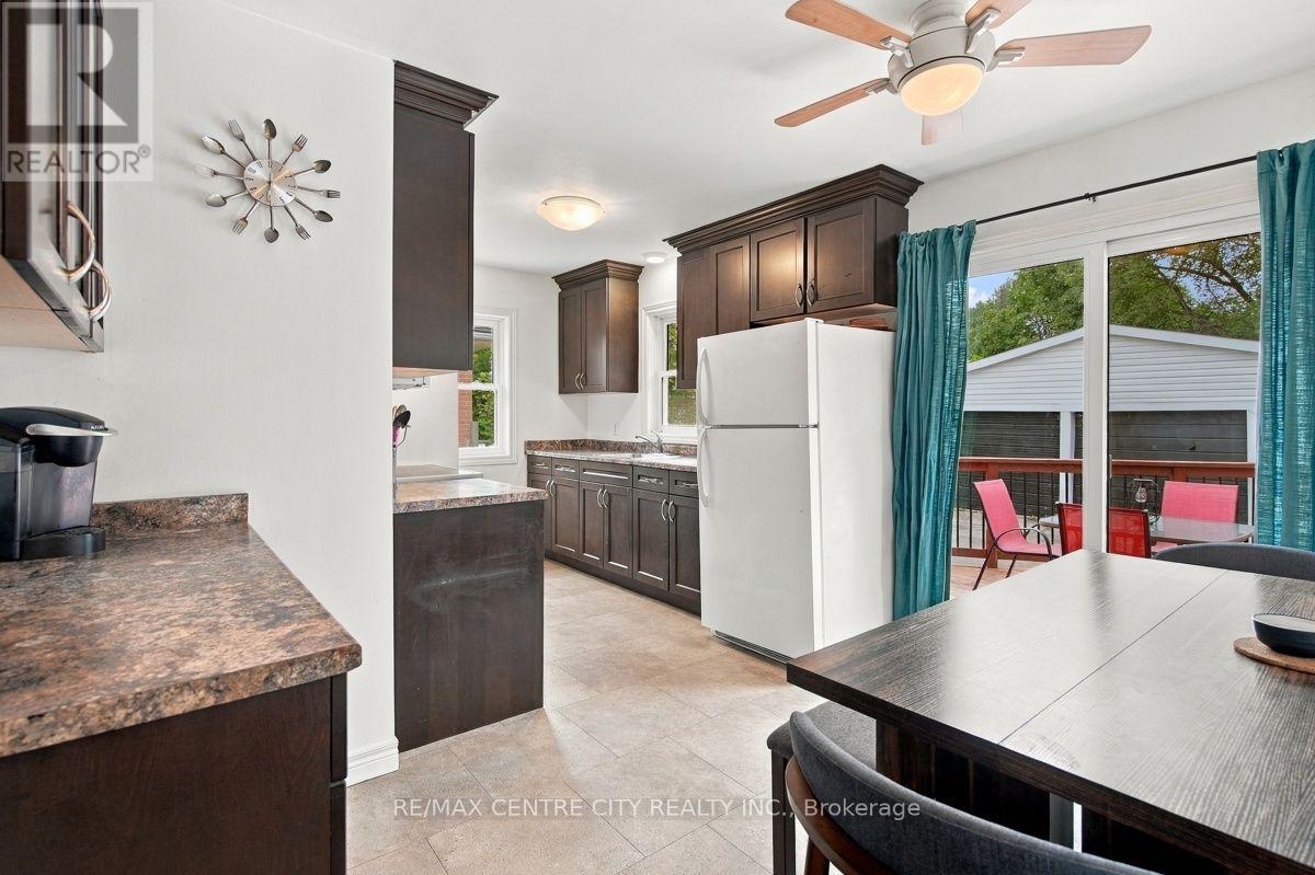 1570 HANSULD STREET, London East (East H) — photo 12
