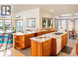 37189 Schooner Way, Pender Island, BC V0N2M2 Photo 8