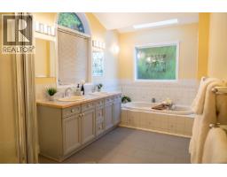 37189 Schooner Way, Pender Island, BC V0N2M2 Photo 14