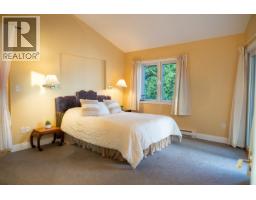 37189 Schooner Way, Pender Island, BC V0N2M2 Photo 12