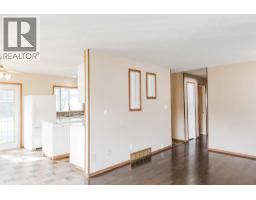 4pc Bathroom - 11706 98 Street, Grande Prairie, AB T8V3N8 Photo 6