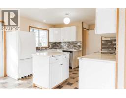 Family room - 11706 98 Street, Grande Prairie, AB T8V3N8 Photo 7