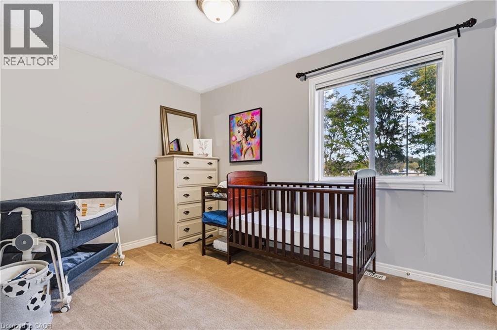 24 Fallingbrook Crescent — photo 26