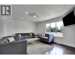 4pc Bathroom - 212 Pinetree Place Ne, Calgary, AB T1Y1M3 Photo 6