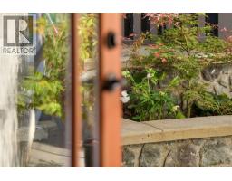 603 Moss St, Victoria, BC V8V4N7 Photo 17