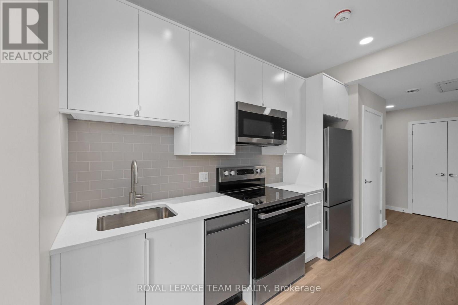 301 - 370 ATHLONE AVENUE, Ottawa — photo 8