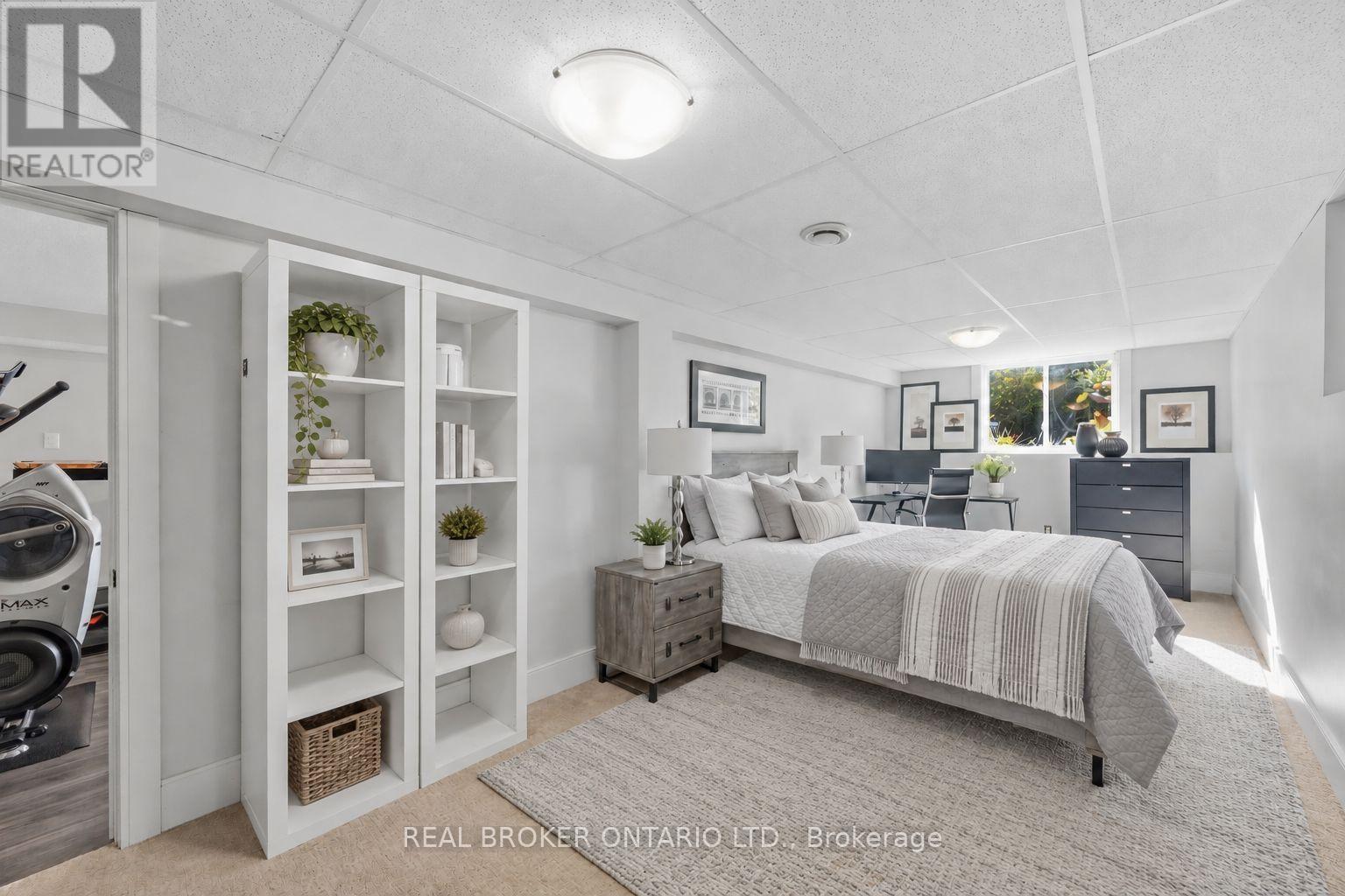 8 SAWGRASS CIRCLE photo 26