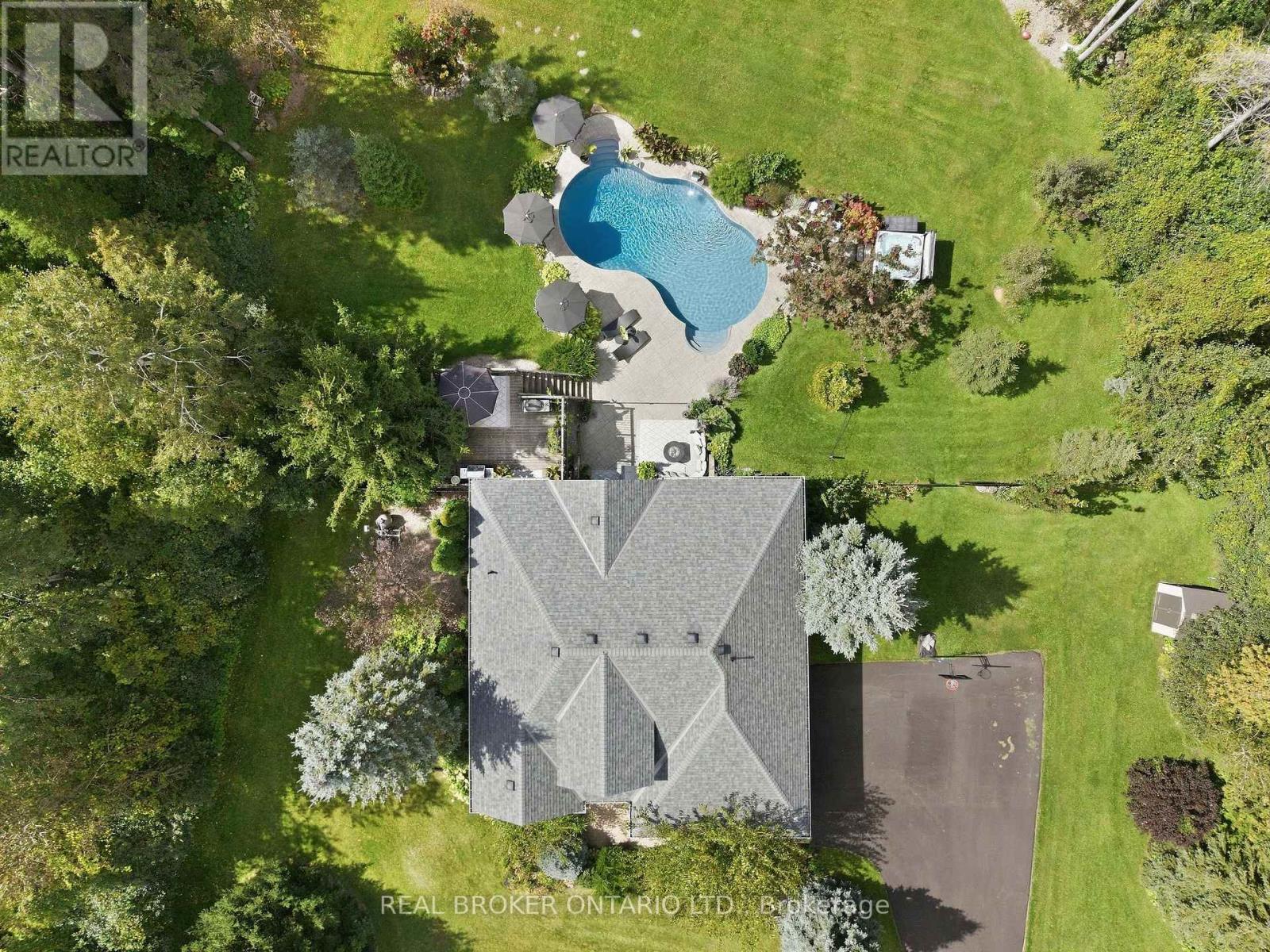 8 SAWGRASS CIRCLE photo 45