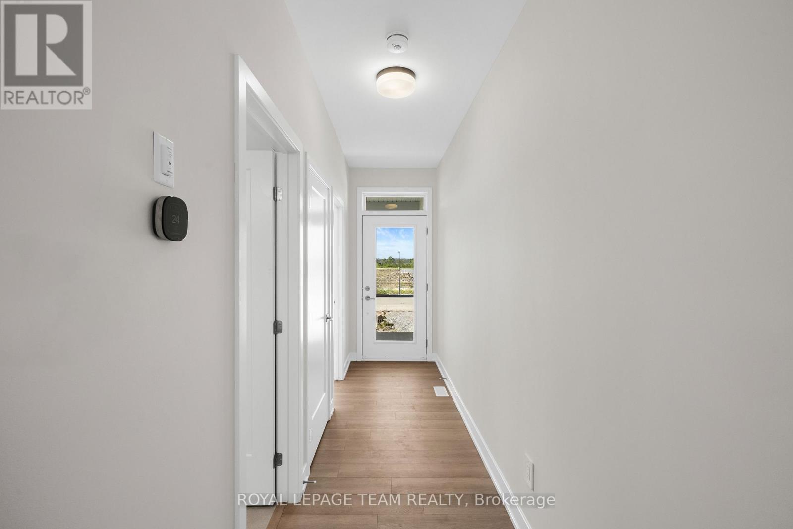 1064 DOBBIE STREET, Brockville — photo 2