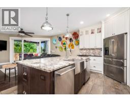 Full bathroom - 3000 22 Street, Vernon, BC V1T4H6 Photo 13