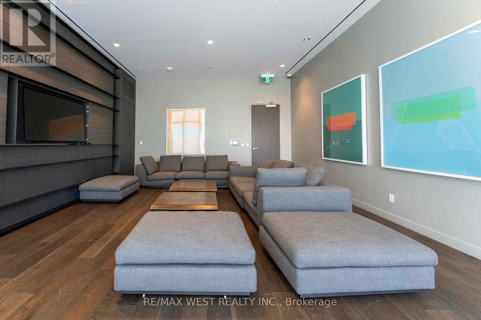#2002 16 BONNYCASTLE STREET - Image 32