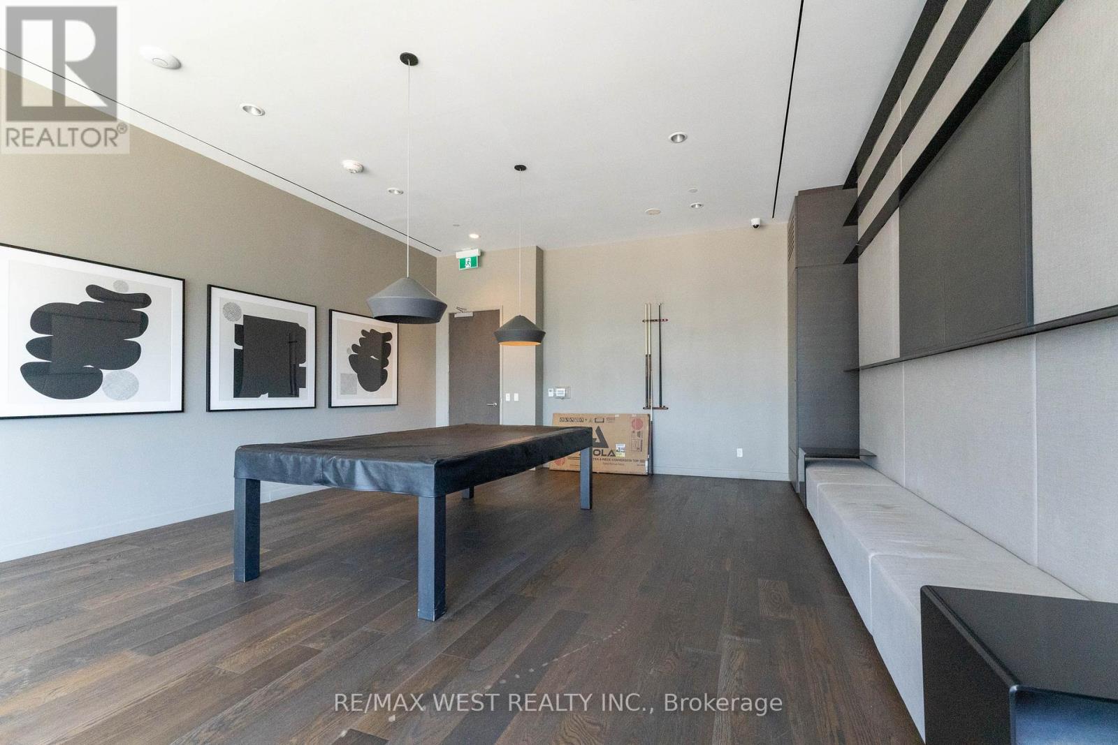 #2002 16 BONNYCASTLE STREET - 34