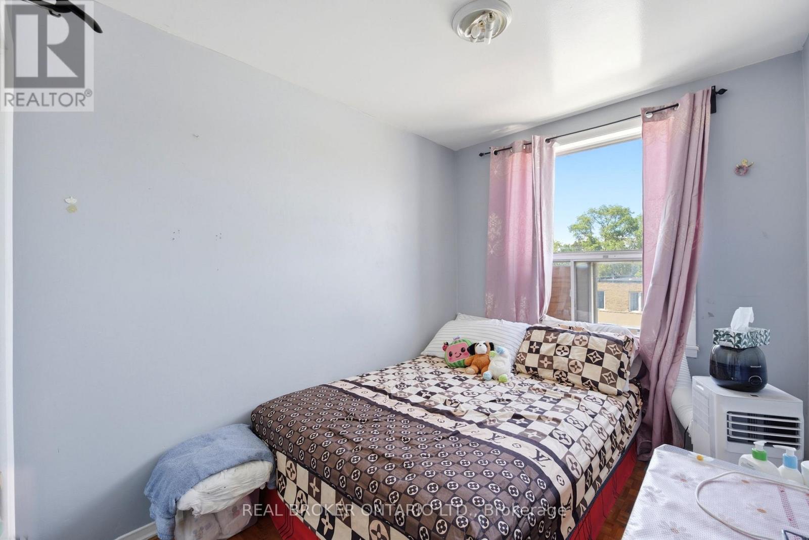 1479 EGLINTON AVENUE W, Toronto (Oakwood Village) — photo 11