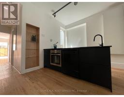 2 - 60 Beverley Street, Toronto, ON M5T1X9 Photo 13