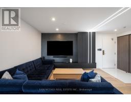Living room - 304 - 5444 Yonge Street, Toronto, ON M2N6J4 Photo 6