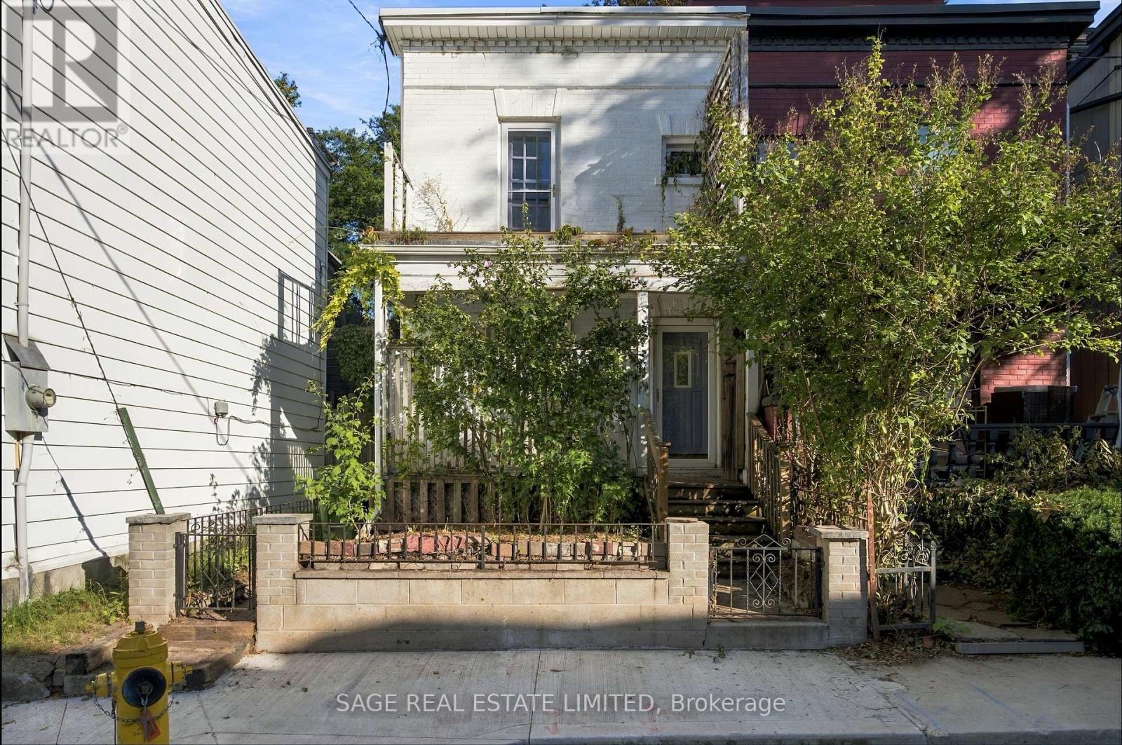 16 SACKVILLE PLACE, Toronto (Cabbagetown-South St. James Town)