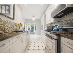 219 Broadway Avenue, Toronto, ON M4P1W1 Photo 13