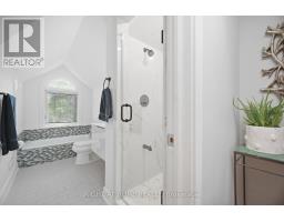 219 Broadway Avenue, Toronto, ON M4P1W1 Photo 34