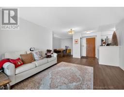 1506 - 23 Lorraine Drive, Toronto, ON M2N6Z6 Photo 8