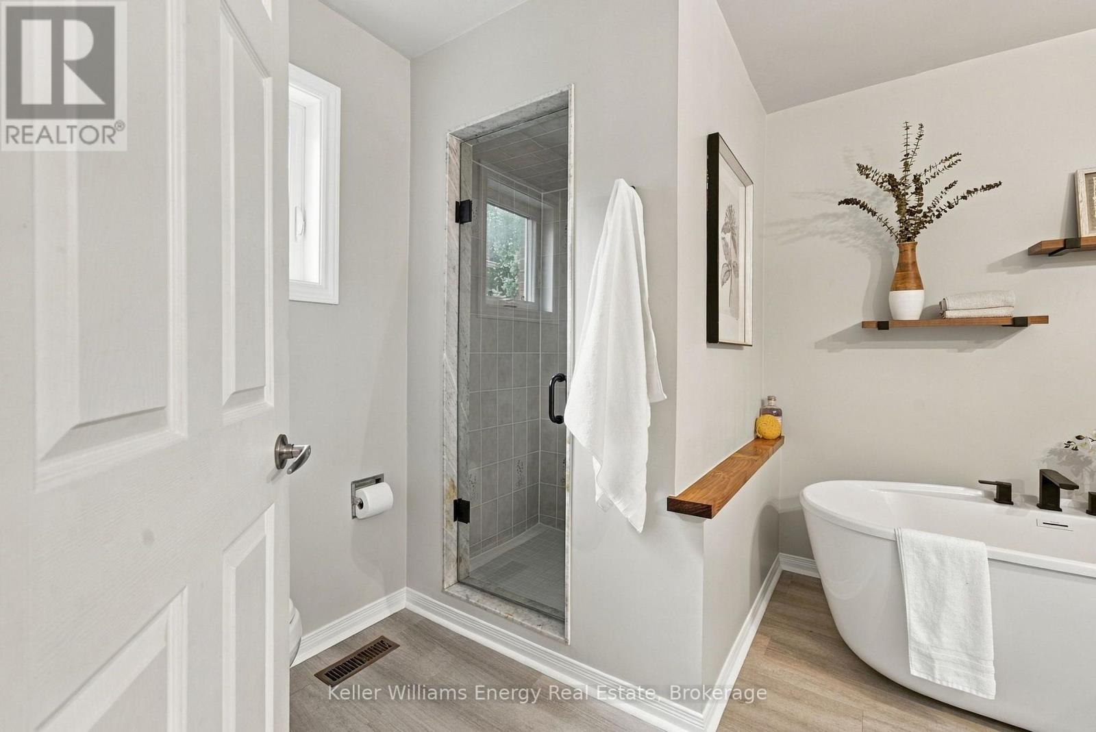 123 Erickson Drive, Whitby, ON photo 35
