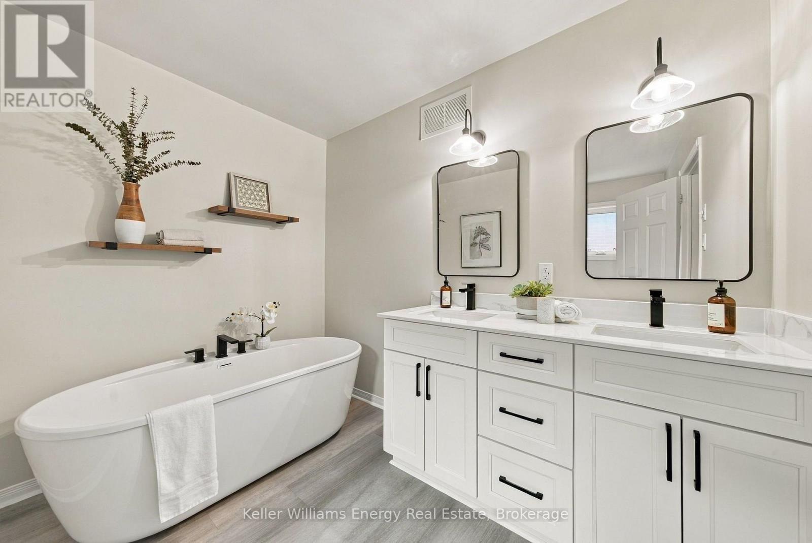 123 Erickson Drive, Whitby, ON photo 33