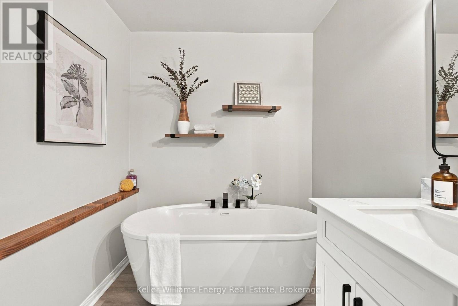 123 Erickson Drive, Whitby, ON photo 34
