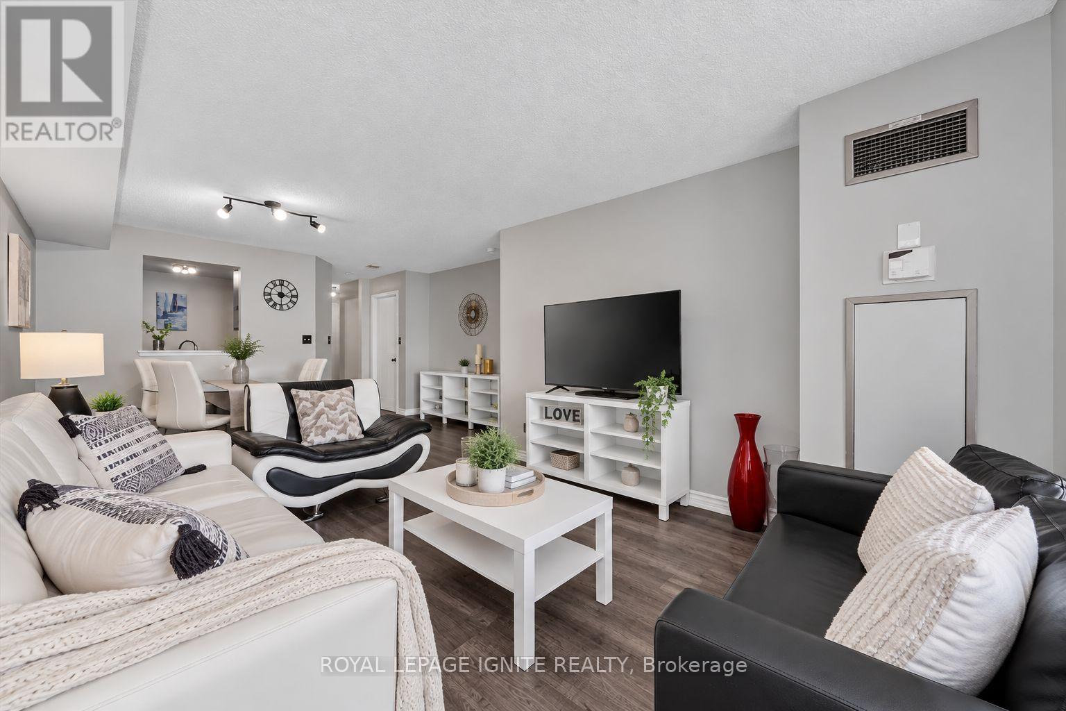 404 - 400 MCLEVIN AVENUE, Toronto (Malvern) — photo 5