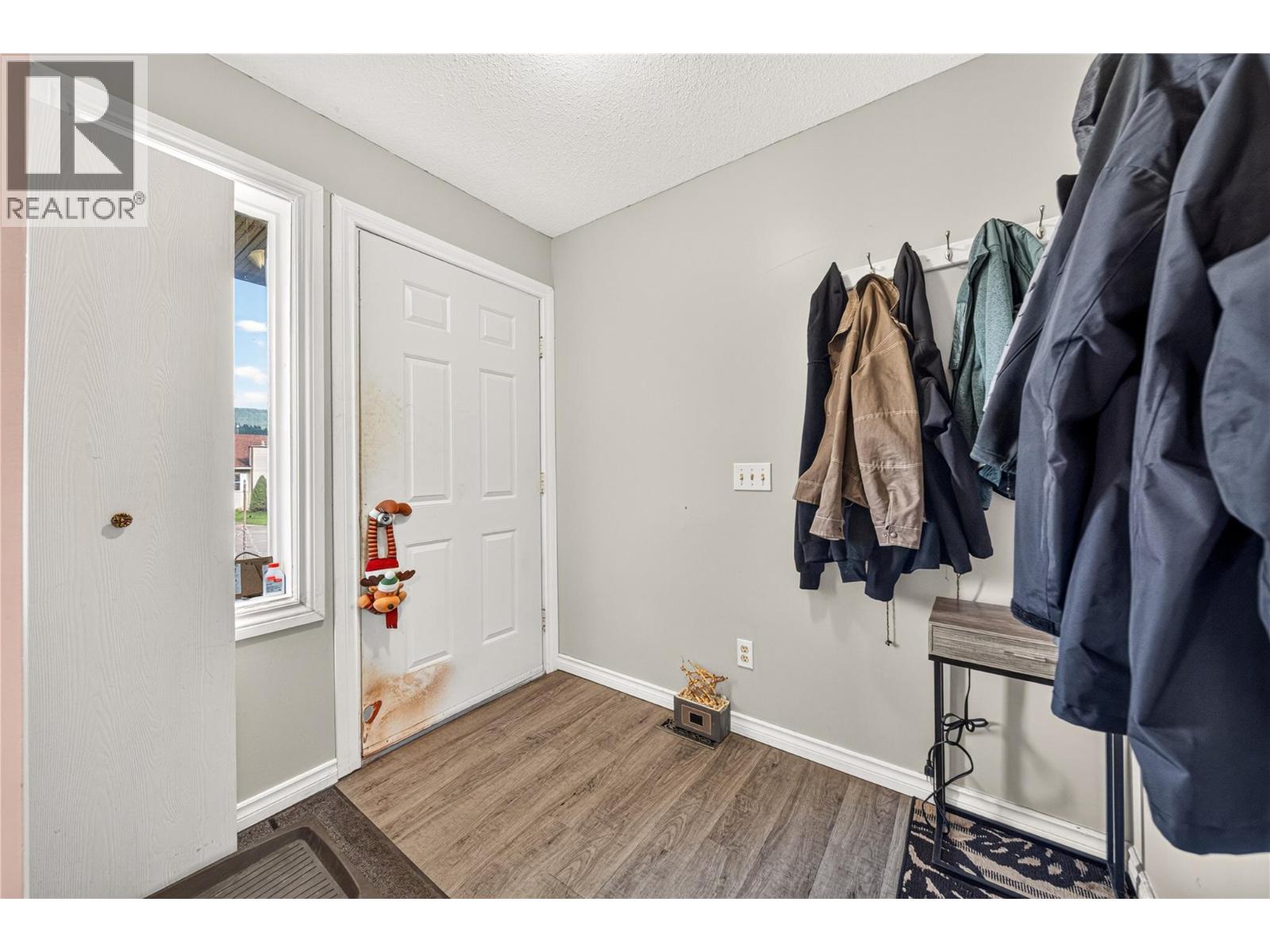 31 Cariboo Drive - 3
