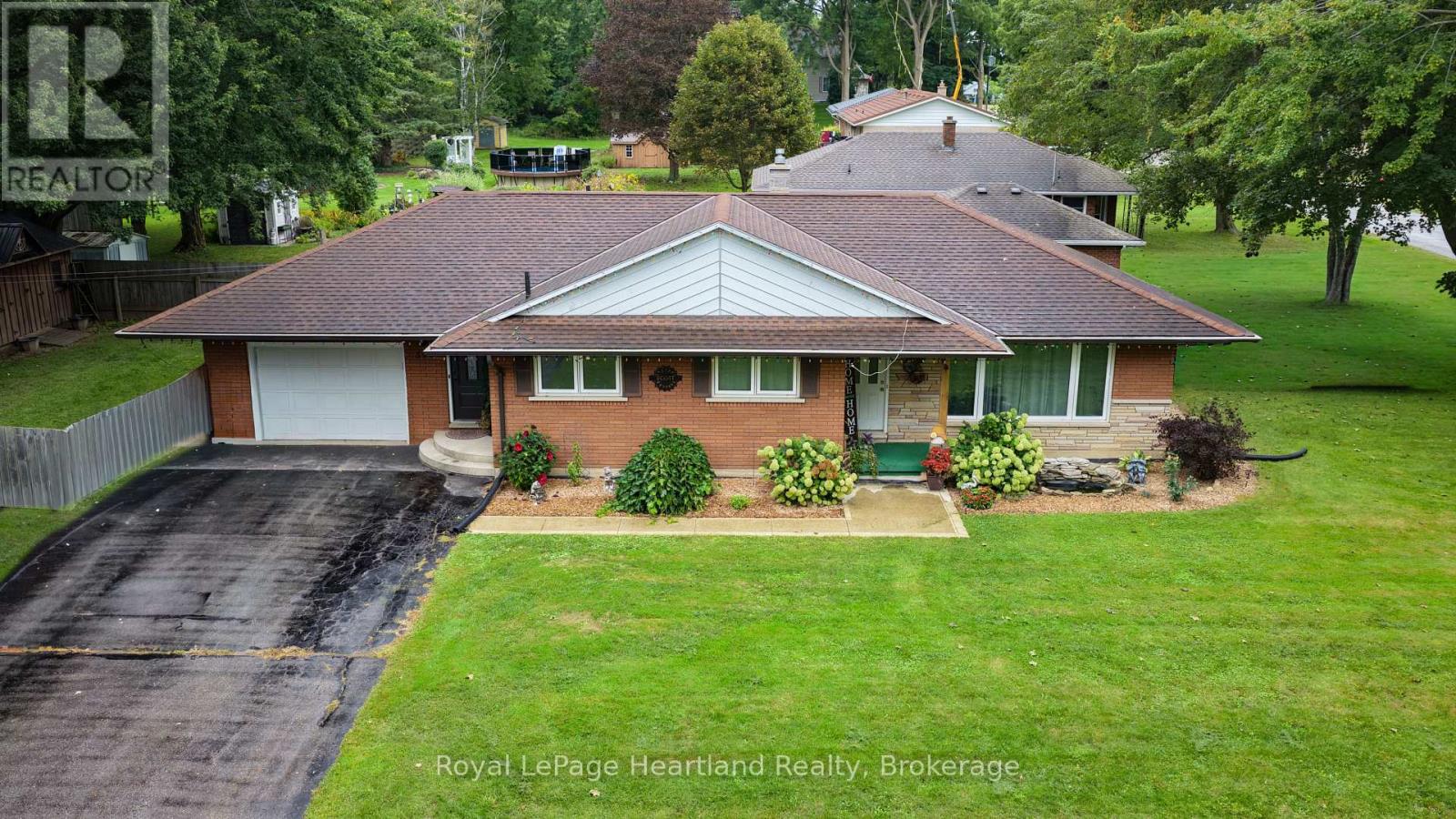390 MORRIS STREET, North Huron (Blyth) — photo 2