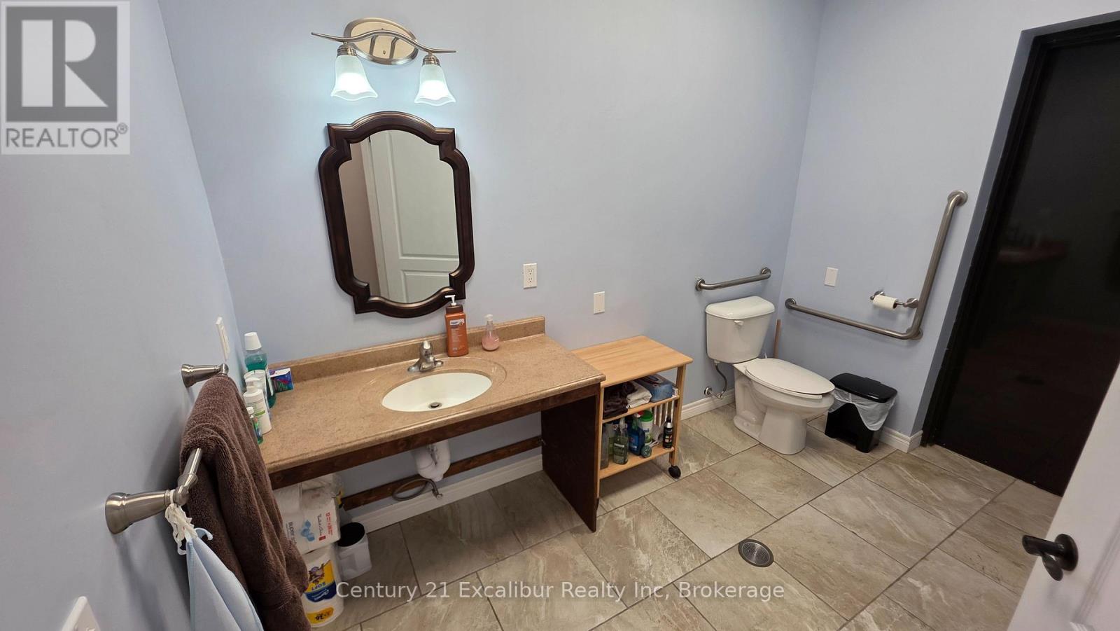 B - 645 ST DAVID STREET N, Centre Wellington (Fergus) — photo 5