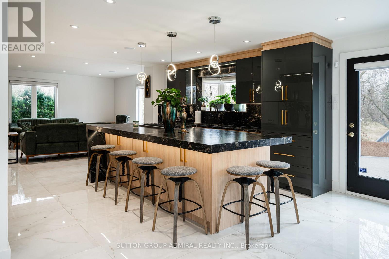 60 MAPLE WAY, East Gwillimbury (Sharon) — photo 5