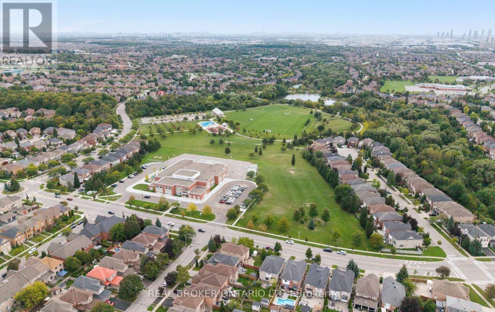 84 SANDWAY CRESCENT - 40