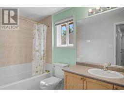 24 Dunsmore Lane, Barrie, ON L4M7A1 Photo 15