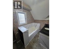 511 12c Street N, Lethbridge, AB T1H2N4 Photo 15