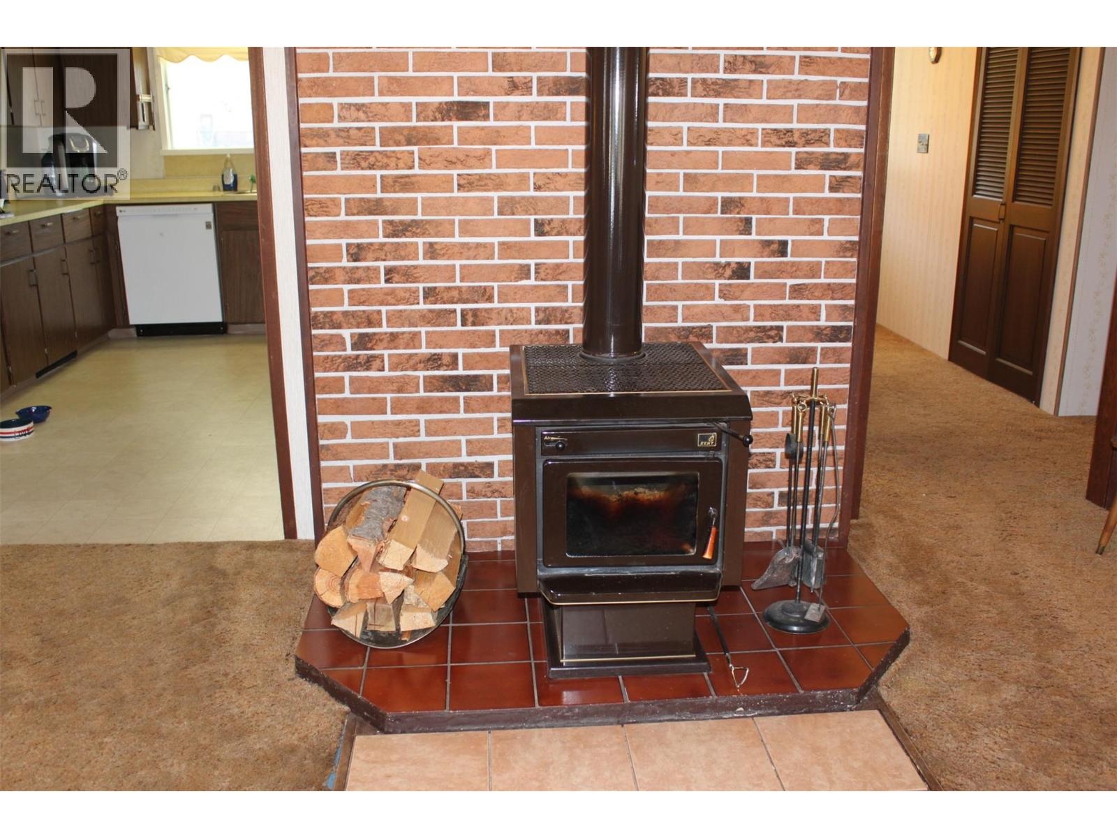 208 Maple Street - 17