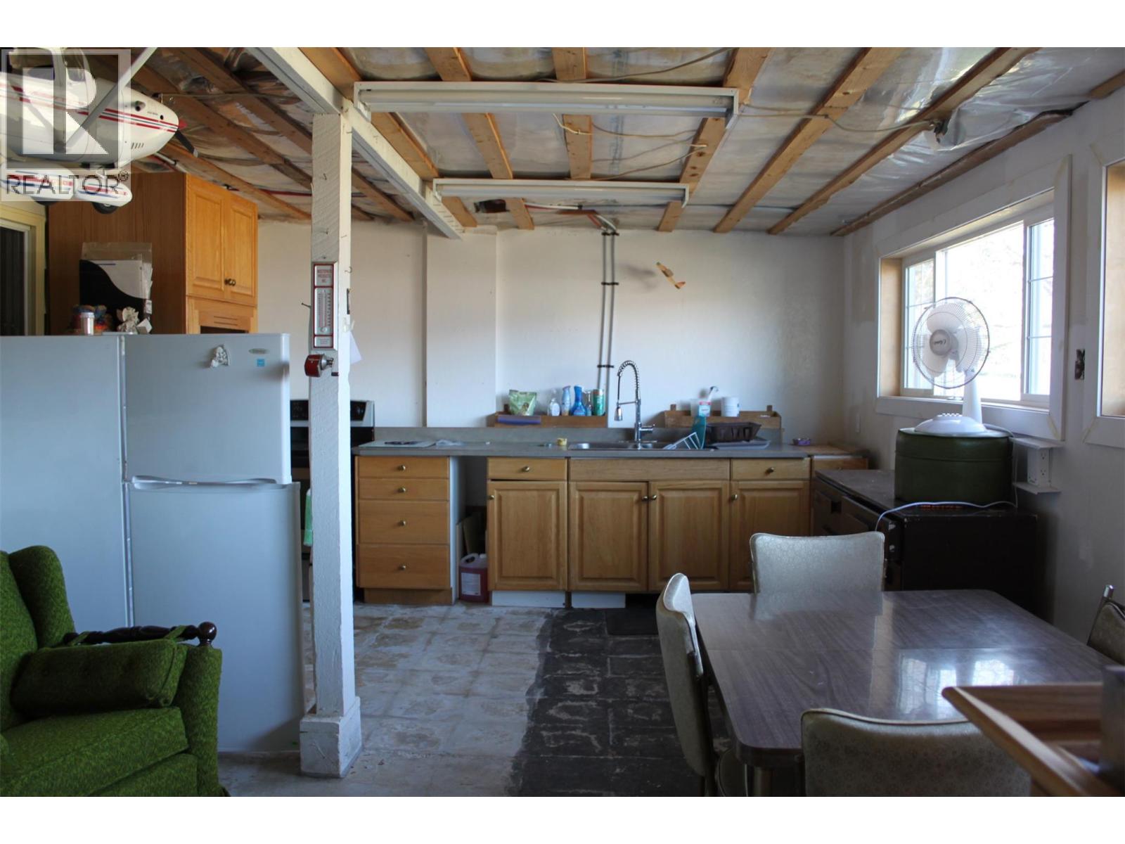208 Maple Street - 18